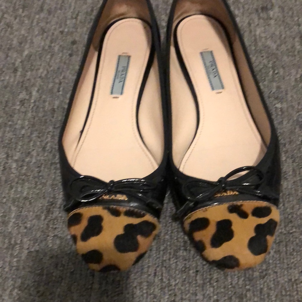 Prada Women's Black Leopard Printed Calf Hair Leather Ballet Flats Bow Tie
